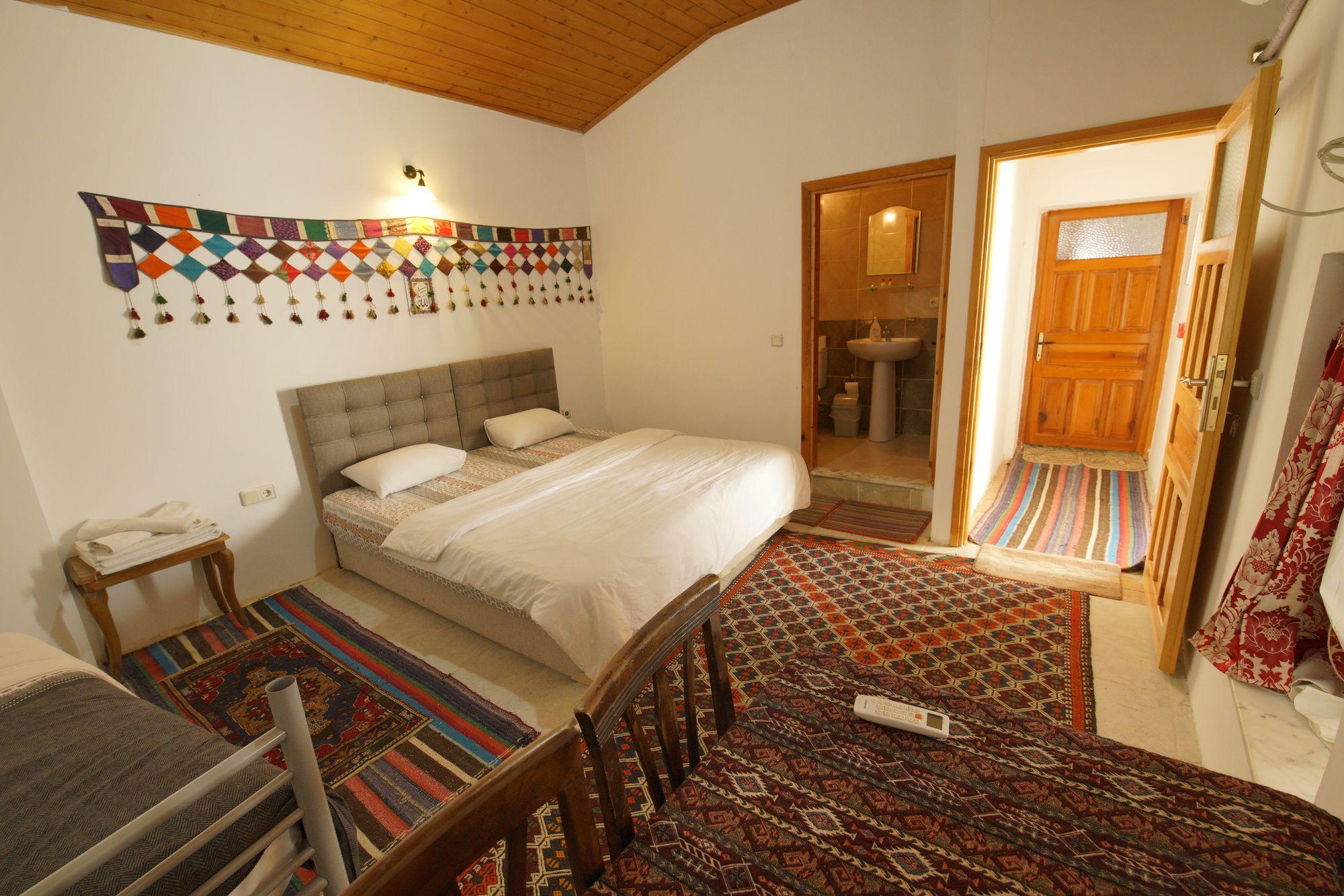 Bed and Breakfast Ali Baba'S House Selçuk Esterno foto